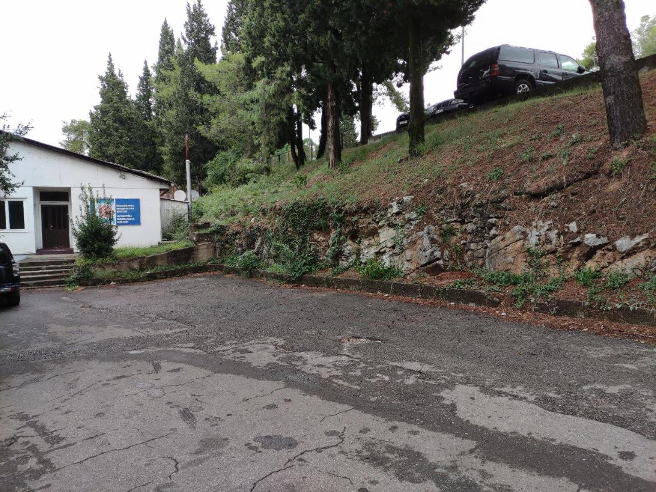 Hotel Ambasador Podgorica Bagian luar foto